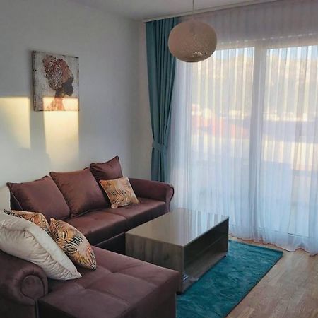 Wow Apartman Becici エクステリア 写真