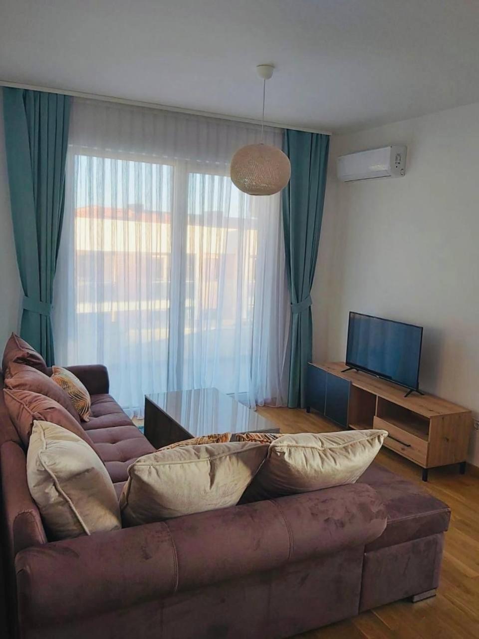 Wow Apartman Becici エクステリア 写真