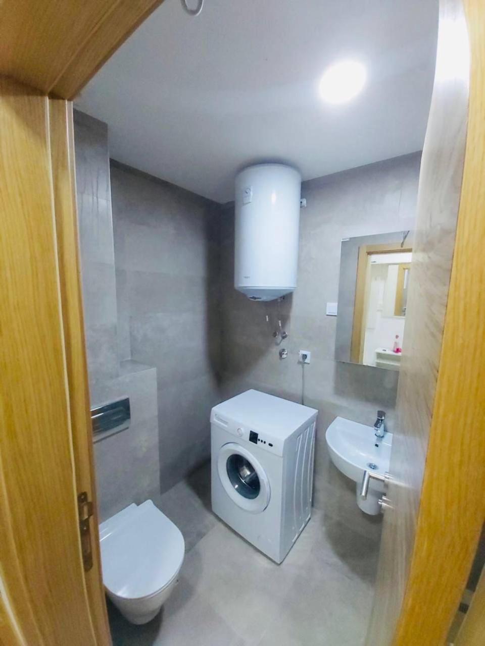 Wow Apartman Becici エクステリア 写真