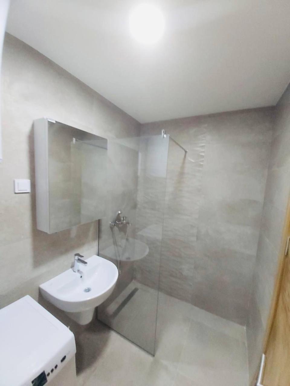 Wow Apartman Becici エクステリア 写真